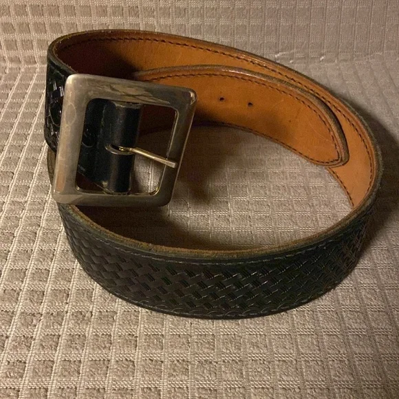 TEX SHOEMAKER & SONS Heavy Duty Black Leather Belt sz 32 (36” long, 2” wide) - Picture 10 of 12